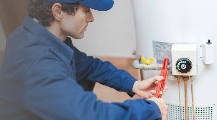 Professional Tankless Water Heater Installation in Muscatine, IA